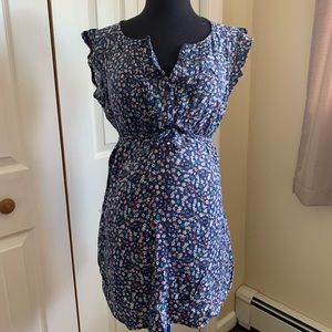 Like NEW MATERNITY top - size small